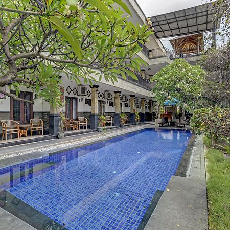 Super Oyo 3904 Kiki Residence Bali Легиан Екстериор снимка