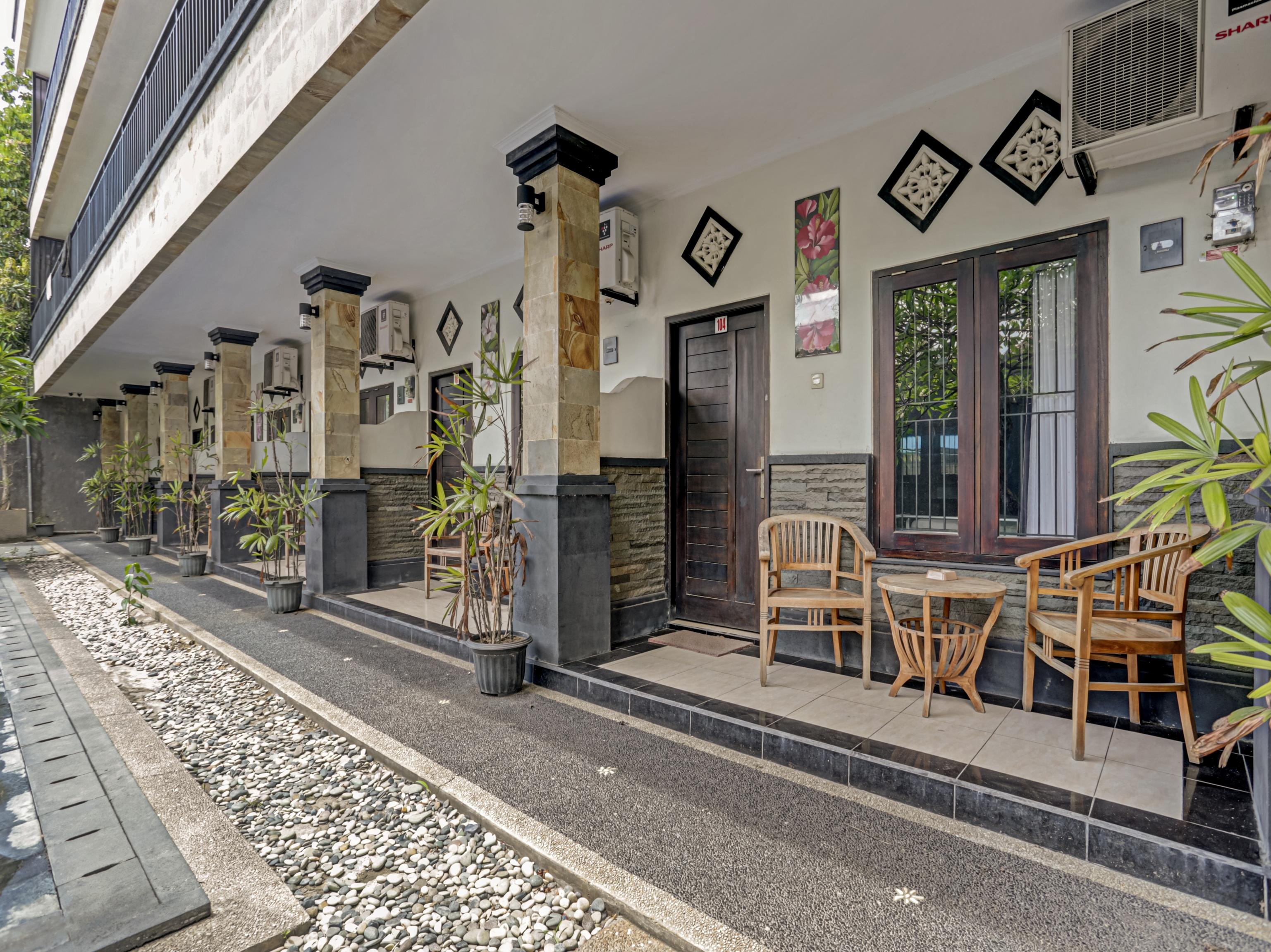 Super Oyo 3904 Kiki Residence Bali Легиан Екстериор снимка