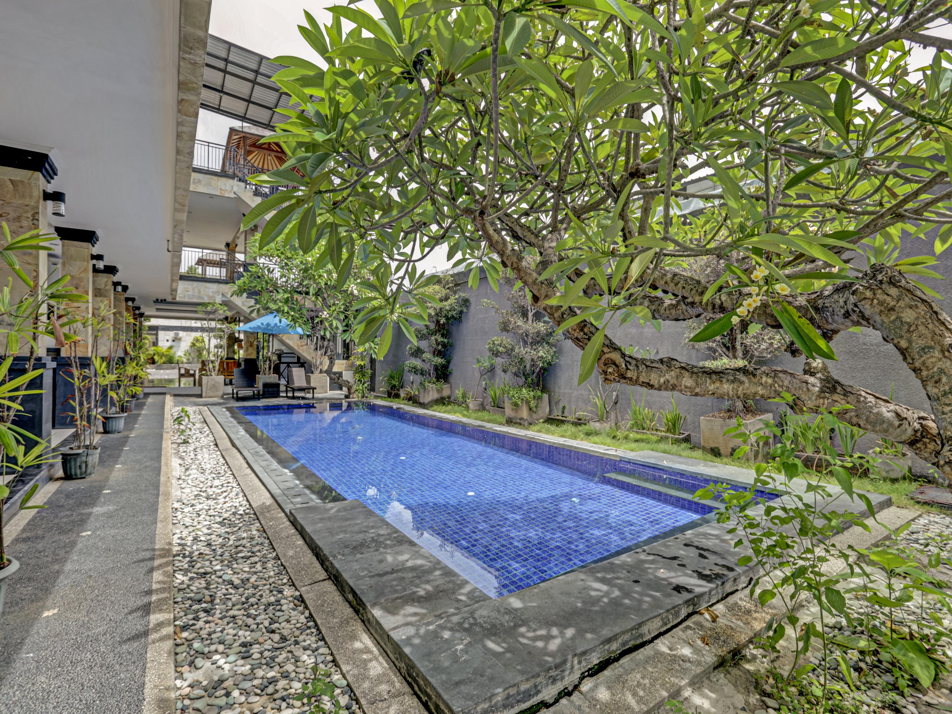 Super Oyo 3904 Kiki Residence Bali Легиан Екстериор снимка