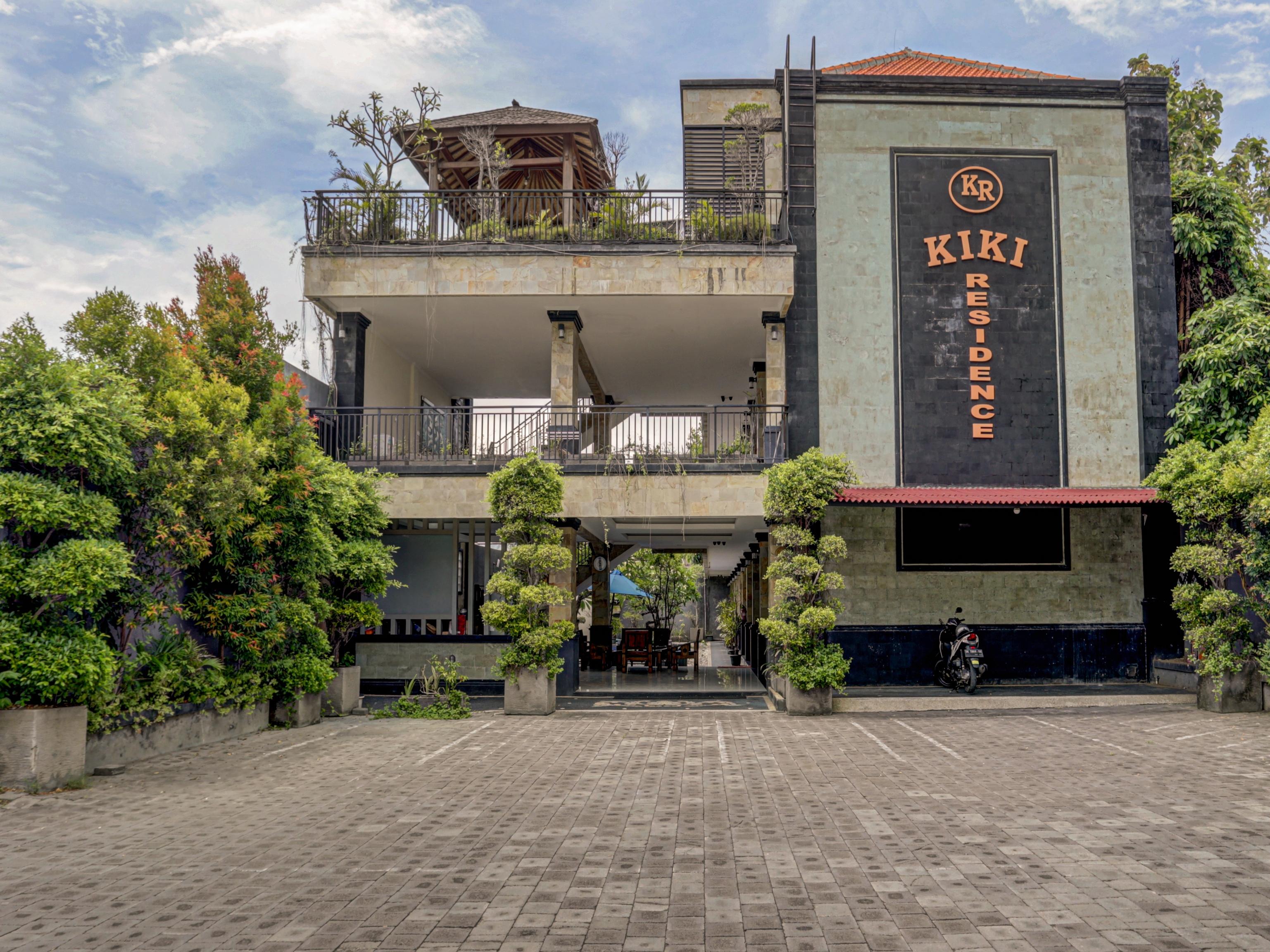 Super Oyo 3904 Kiki Residence Bali Легиан Екстериор снимка
