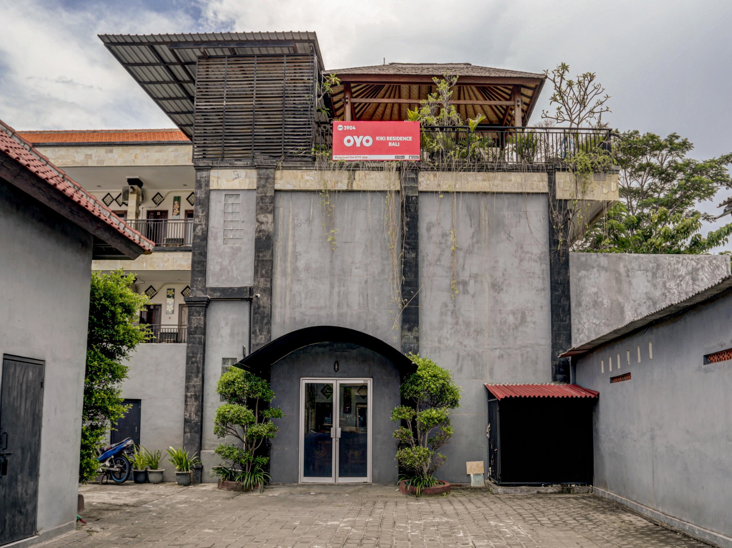 Super Oyo 3904 Kiki Residence Bali Легиан Екстериор снимка