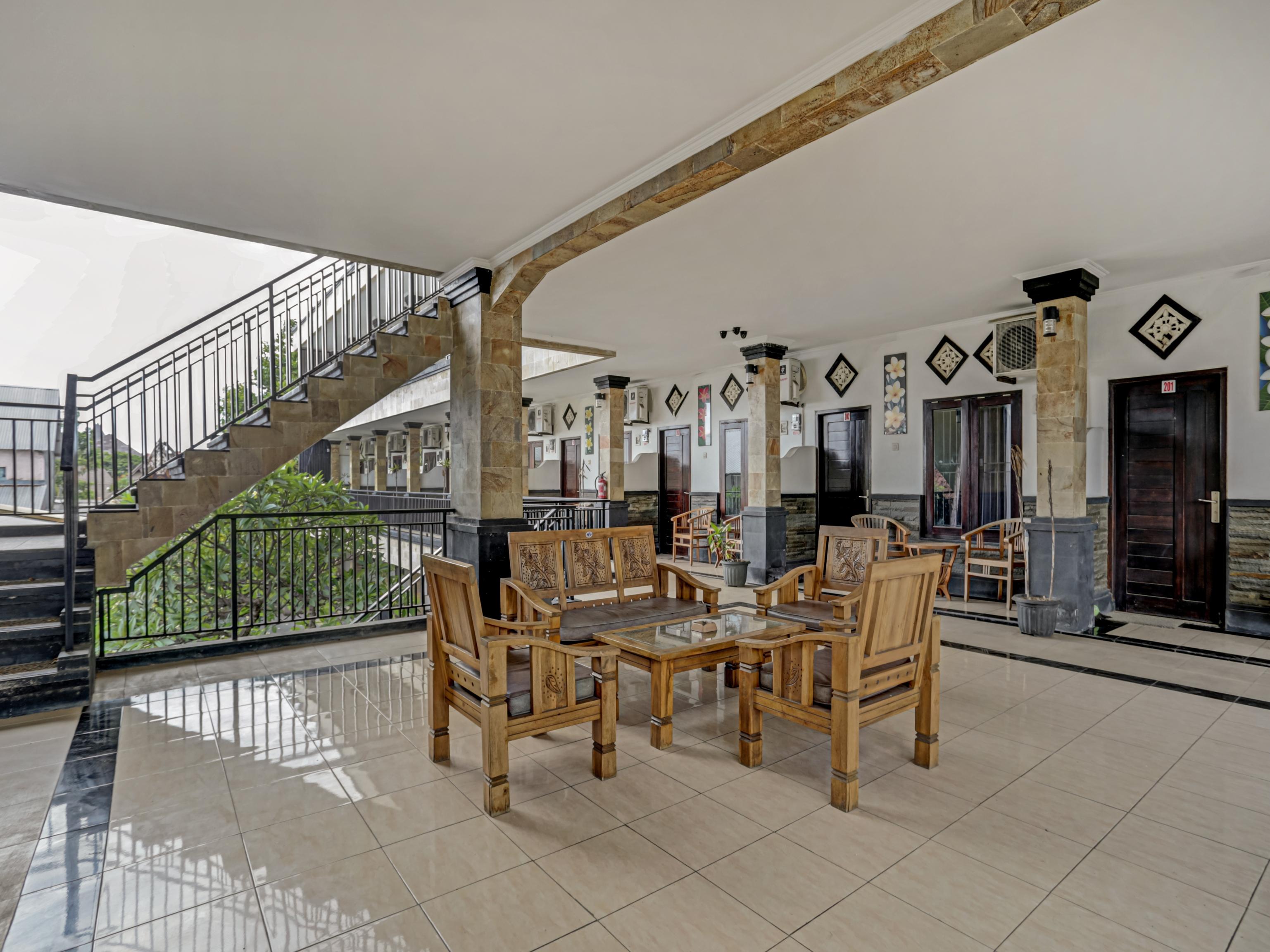 Super Oyo 3904 Kiki Residence Bali Легиан Екстериор снимка