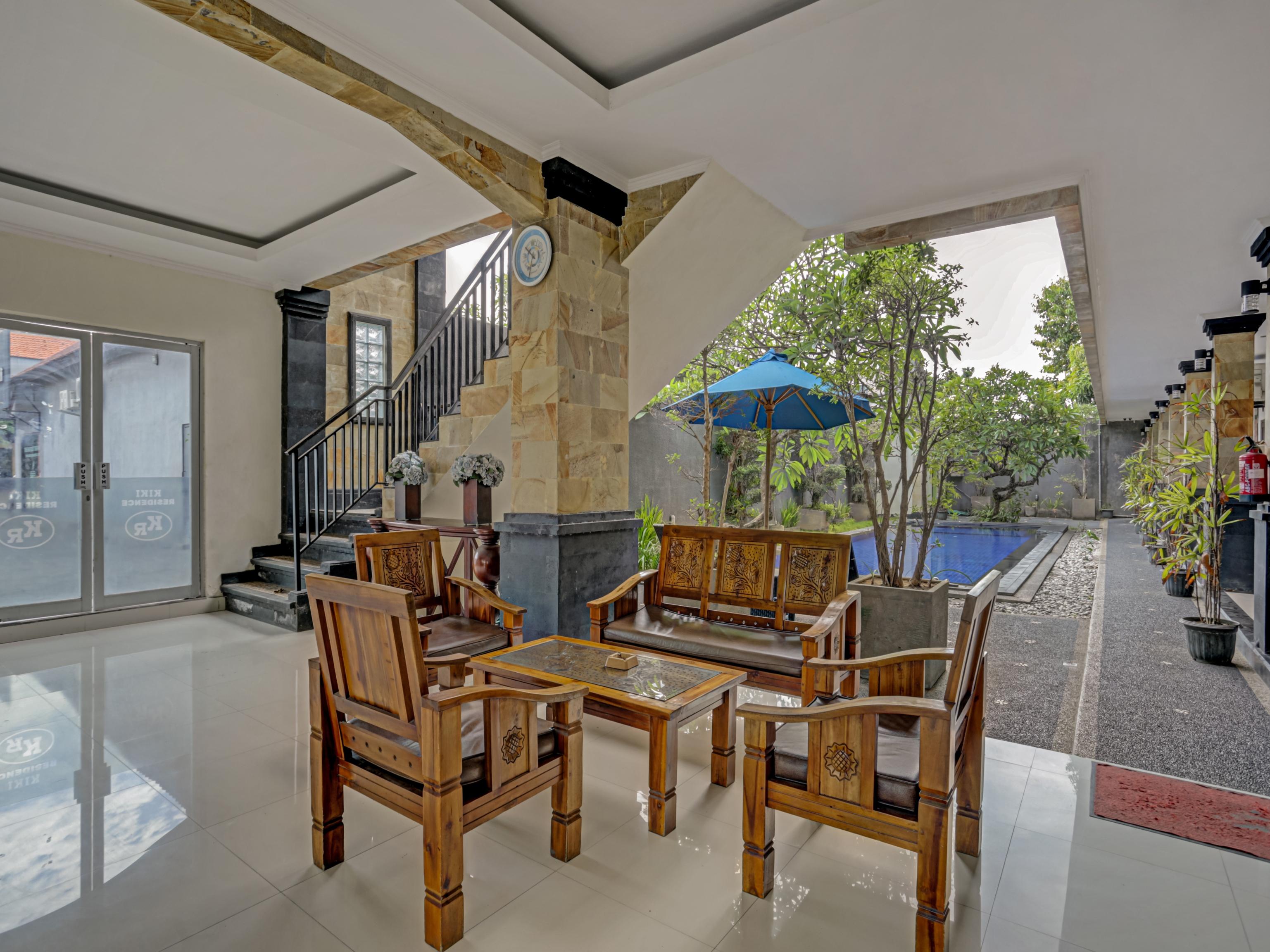 Super Oyo 3904 Kiki Residence Bali Легиан Екстериор снимка